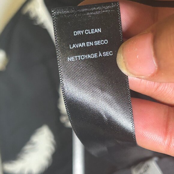 White House Black Market‎ Pull-On Skirt Textured Quilted Side Panels Black W 2 - Picture 10 of 12